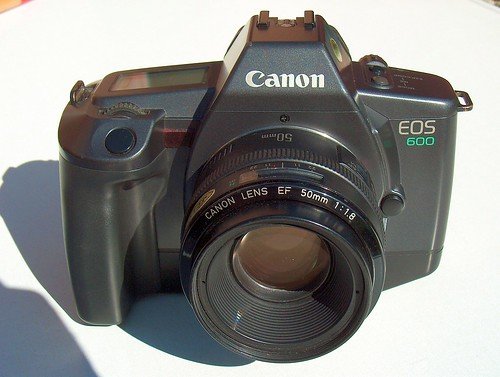Canon EOS 600 - Camera-wiki.org - La enciclopedia de cámaras gratuitas