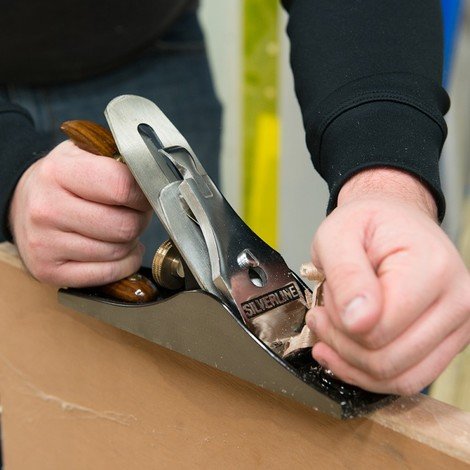 ¿Cómo elegir un cepillo manual para madera?